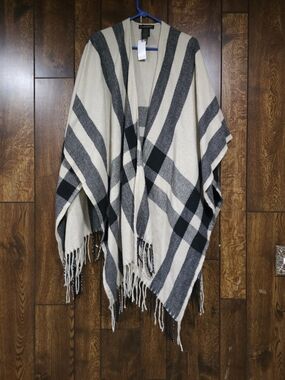 NWT Banana Republic Open Front Plaid Ruana Shawl Cape with Fringe